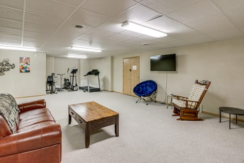 Waterfront Alexandria Gem: Family & Group Friendly House in Minnesota