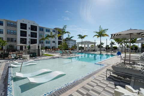 Pool Access! Luxe Condo 7 Mi to Coquina Beach Apartment in Longboat Key