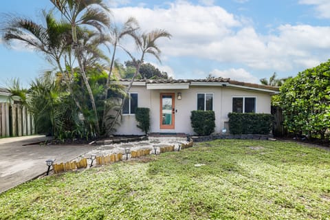 5 Mi to Las Olas Beach! Bright Home w/ Fenced Yard House in Dania Beach