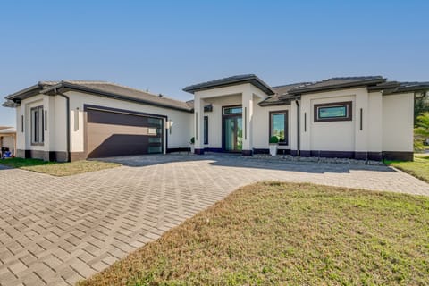 Luxe Outdoor Space! Pet-Friendly Cape Coral Home House in Cape Coral