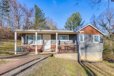 5 Mi to Dtwn Chattanooga: Modern Family Getaway House in Chattanooga