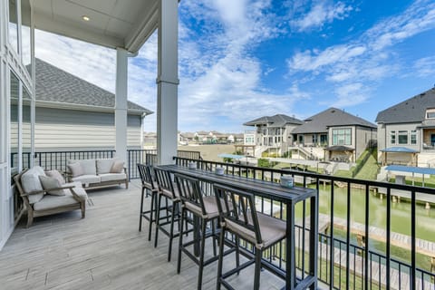 Lake Conroe Oasis: Chef's Kitchen & Boat Dock House in Lake Conroe
