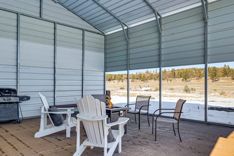 Views for Miles! High-Desert Retreat in Luna House in New Mexico