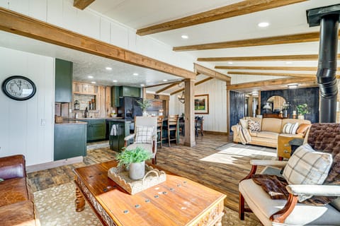 Views for Miles! High-Desert Retreat in Luna House in New Mexico