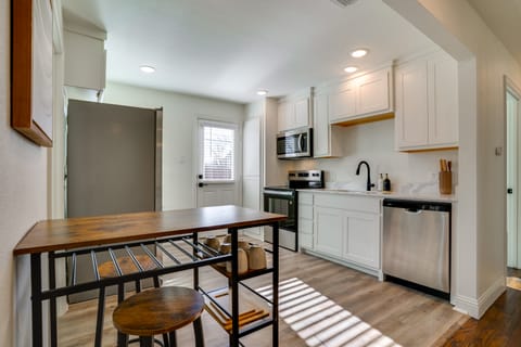 TCU + Game Day Home Base! 4 Mi to Dtwn Fort Worth House in Fort Worth