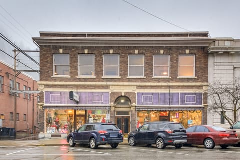 Steps to Shops & Dining: Historic Dtwn Wallace Gem Apartment in Wallace