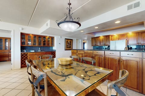 Luxury Perks, Corner 3BR: Suntide III - Unit 1001 Apartment in South Padre Island