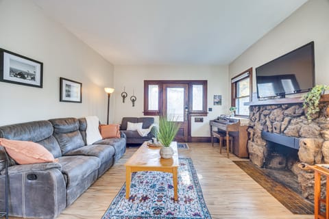 Walk to Colorado College & Dwtn! Home w/ Patio House in Colorado Springs