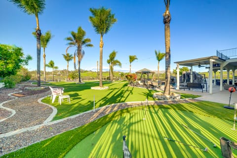 Expansive Riverside Mansion! Luxe, Family Friendly House in Riverside