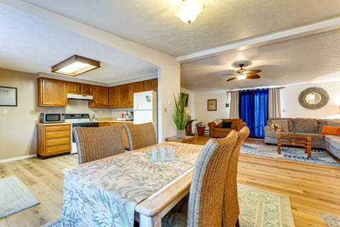 Great for Families! Woodsy Hideaway in Decatur House in Indiana