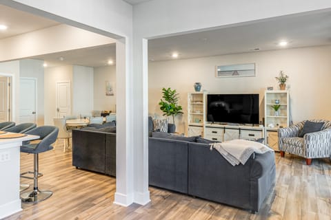 5 Mi to Bethany Beach! Townhome w/ Screened Porch Apartment in Sussex County