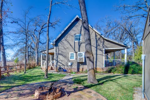 Anglers' Haven! Cedar Creek Reservoir Getaway House in Tool