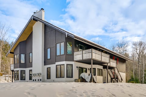 Bartlett Ski Getaway w/ Mtn Views, 4 Mi to Slopes! Apartment in Glen