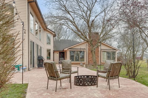 Woodburn Group Getaway: Endless On-Site Fun! House in Indiana