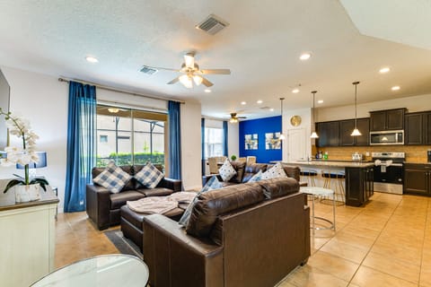 Near Disney: Family-Friendly Getaway w/ Pool! House in Four Corners