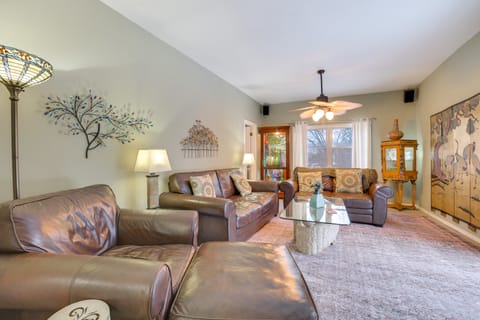 4 Mi to Boyne Mtn Resort: Adventure-Ready Apt Apartment in Boyne City