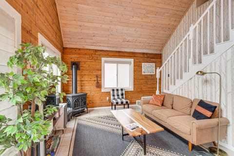 Woodsy Hideaway Near Olympic National Park! House in Lake Cushman