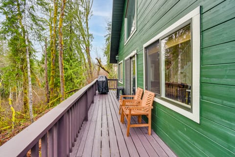 Woodsy Hideaway Near Olympic National Park! House in Lake Cushman