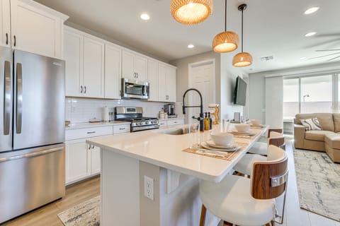 Serene Outdoor Space: Group Getaway in Maricopa! House in Maricopa