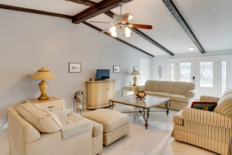 Private Beach & Pool Access! Fort Myers Getaway House in Iona