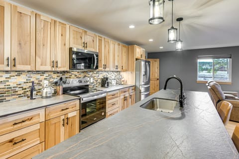 Walk to Lake! All-Season Getaway in Pagosa Springs House in Colorado