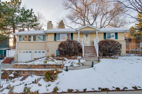 2 Mi to Old Town: Pet-Friendly Home Base in Arvada Apartment in Westminster