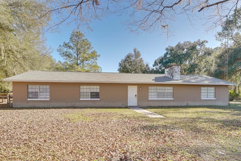 Hike & Fish! Wooded Family Getaway in Interlachen House in Florida