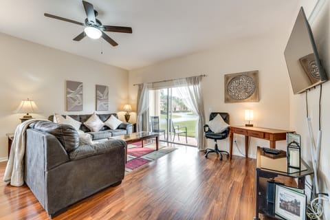 9 Mi to WDW: Resort-Style Townhome w/ Pool Access Apartment in Four Corners