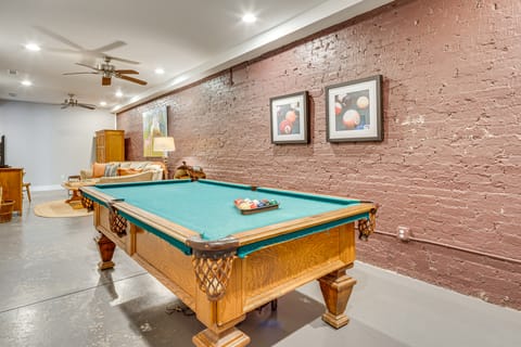 Private Hot Tub, Steps to Main St: Saluda Retreat House in Saluda