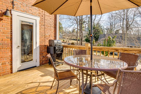 Private Hot Tub, Steps to Main St: Saluda Retreat House in Saluda