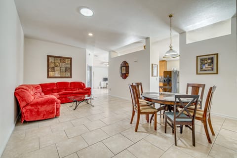 9 Mi to WEC & Dtwn Ocala! Family Haven w/ Patio House in Florida