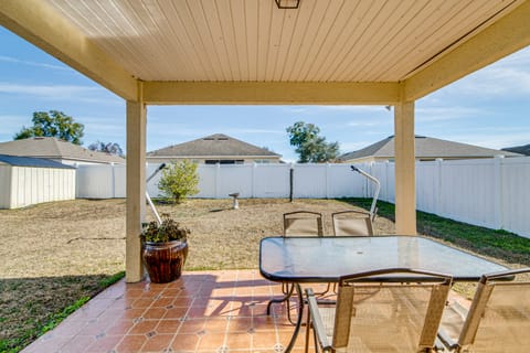 9 Mi to WEC & Dtwn Ocala! Family Haven w/ Patio House in Florida