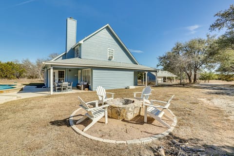 Hill Country Escape: Family Home w/ Outdoor Oasis House in Rio Grande