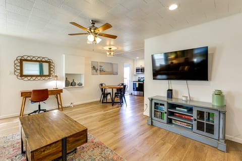 Private Hilltop Getaway w/ Patio: Dogs Welcome! House in Vista