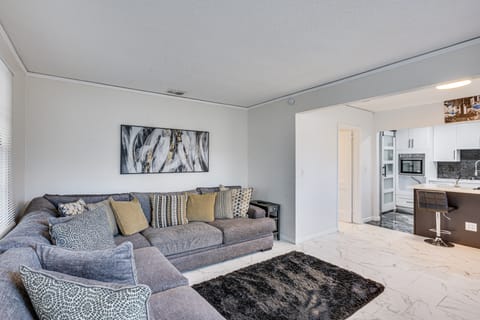 6 Mi to Dtwn Entertainment! Stylish JAX Abode House in Jacksonville