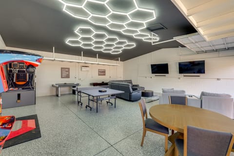 Heated Pool, Game Room: Family Home in Tempe! House in Tempe