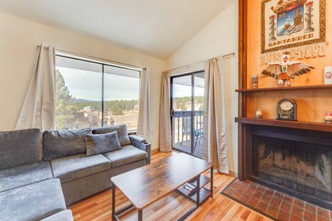 Walk to Angel Fire Resort: Pet-Friendly Getaway Apartment in Angel Fire