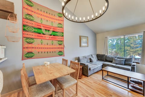 Walk to Angel Fire Resort: Pet-Friendly Getaway Apartment in Angel Fire