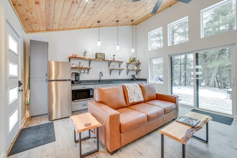 On-Site Trails & Trout Stream! NW Michigan Escape House in Michigan