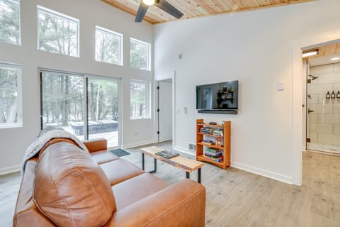 On-Site Trails & Trout Stream! NW Michigan Escape House in Michigan