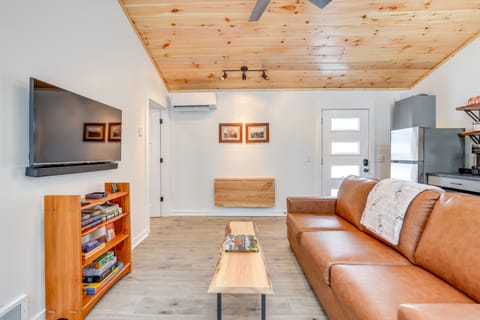 On-Site Trails & Trout Stream! NW Michigan Escape House in Michigan