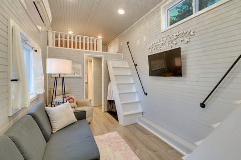 Adorable Tiny Home w/ Mtn Views in Woodland Park! Apartment in Woodland Park
