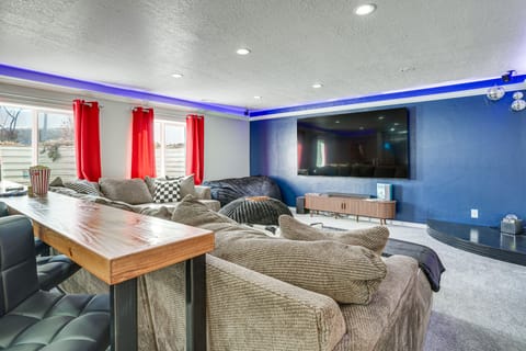 Retro + Bright! Family-Friendly Daylight Unit House in Wasatch County