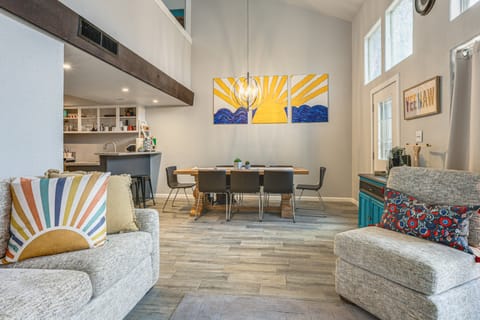 Golf, Boat, Swim! Point Venture Retreat w/ Deck Apartment in Point Venture