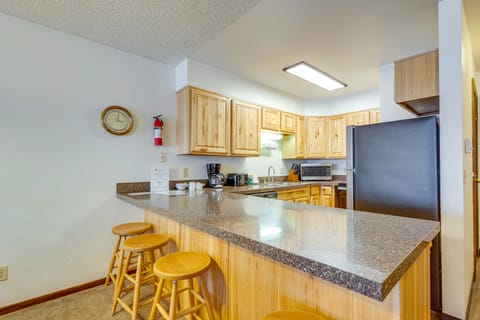 Heated Pool Access at Winter Park Base Camp! Apartment in Fraser