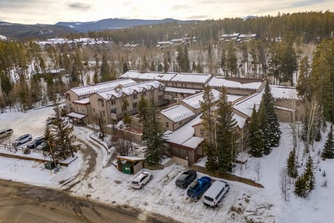 Walk to Main St! Ultimate Winter Park Getaway Apartment in Fraser