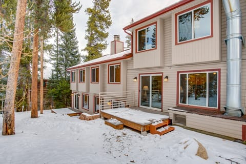 Heated Pool & Hot Tubs at Dtwn Winter Park Condo! Apartment in Fraser