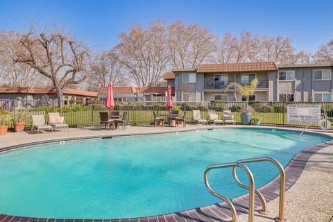 Sip, Golf & Explore: Pleasanton Retreat! Apartment in Pleasanton