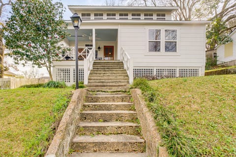 Walk to Historic Dtwn Laurel: Quiet Home w/ Porch House in Mississippi
