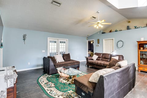 8 Mi to Flagler Beach! Family Getaway w/ Yard House in Palm Coast